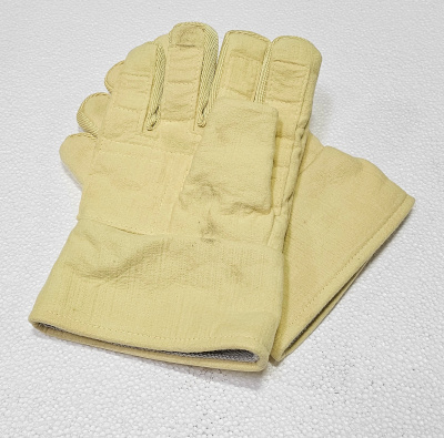 11" Heat Resistant Kevlar Gloves