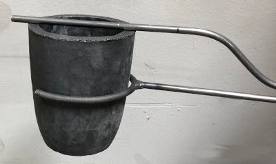 36" Pouring Tong for #10 Graphite Crucible - Click Image to Close