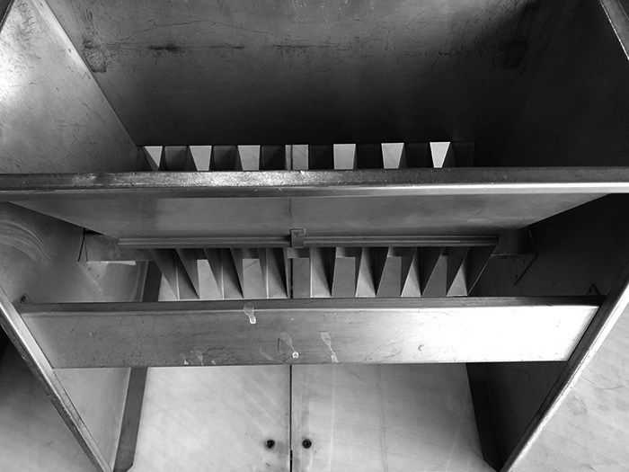 Used 3/4" All SS Jones Splitter 14 Chute - Image 2